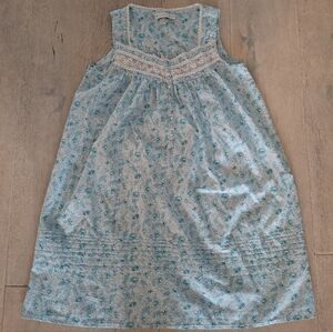 Eileen West Blue and White Floral Nightgown